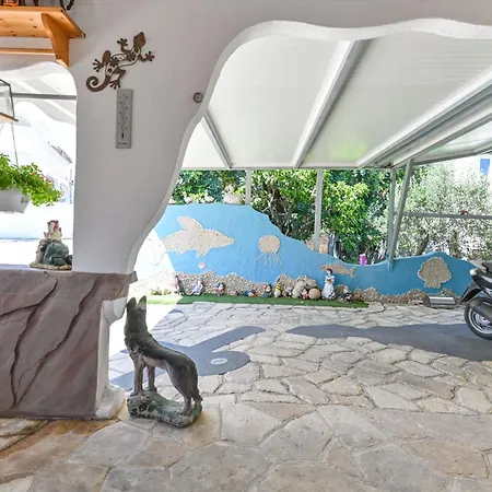 Apartment Nostalgia *