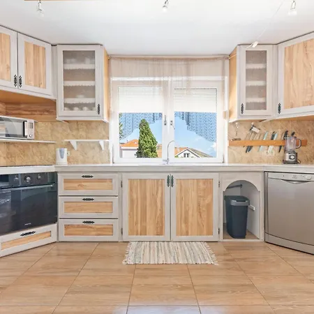 Nostalgia Διαμέρισμα Τρογκίρ