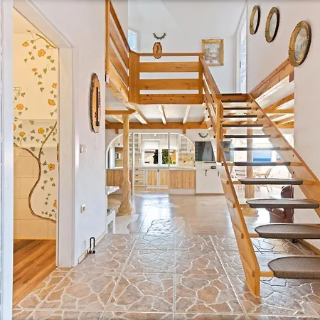 Διαμέρισμα Nostalgia Τρογκίρ